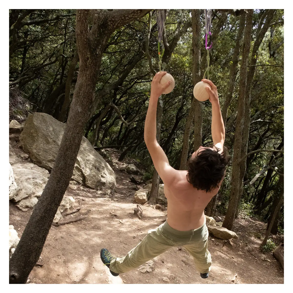 YY Vertical Climbing Balls Training Gear - 10cm - Image 3